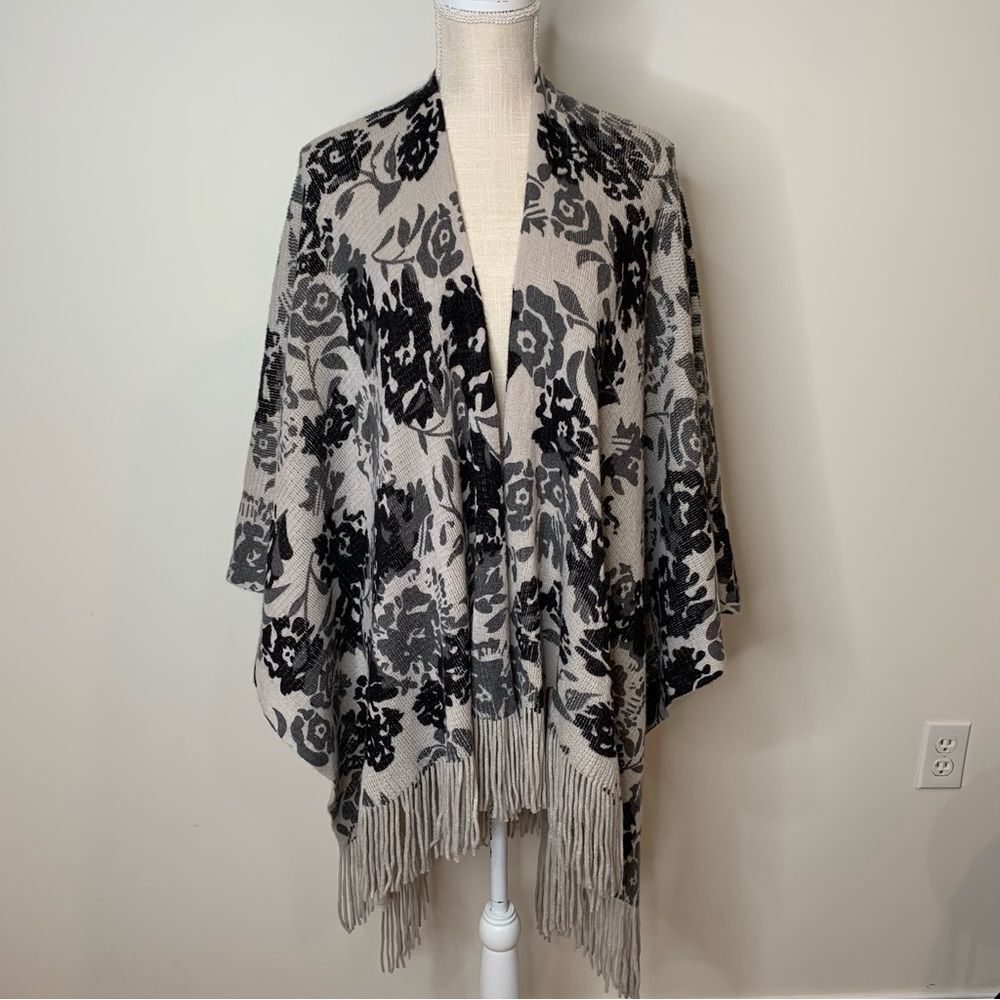 NWT Big Buddha Open Front Fringe Floral Knit Kimono Wrap